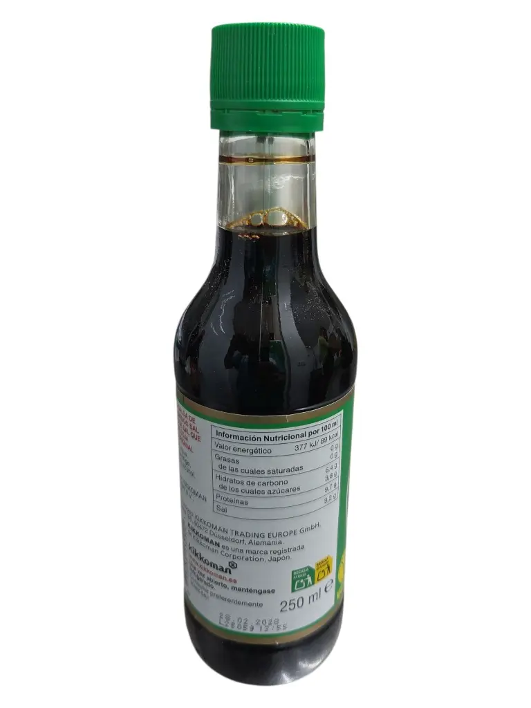 Salsa-soja-baja-sal-Kikkoman-TheFruitsOfTheWorld-2.webp