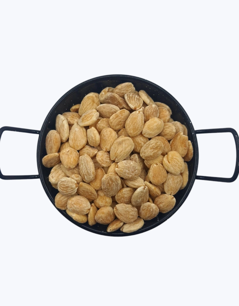 Almendra frita con sal