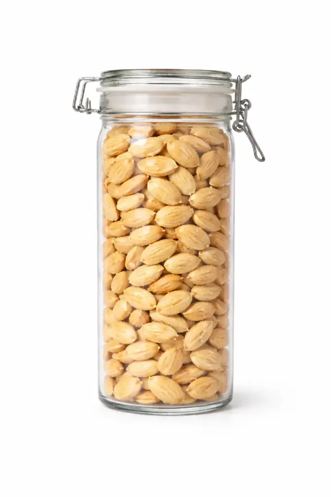 Almendra frita con sal